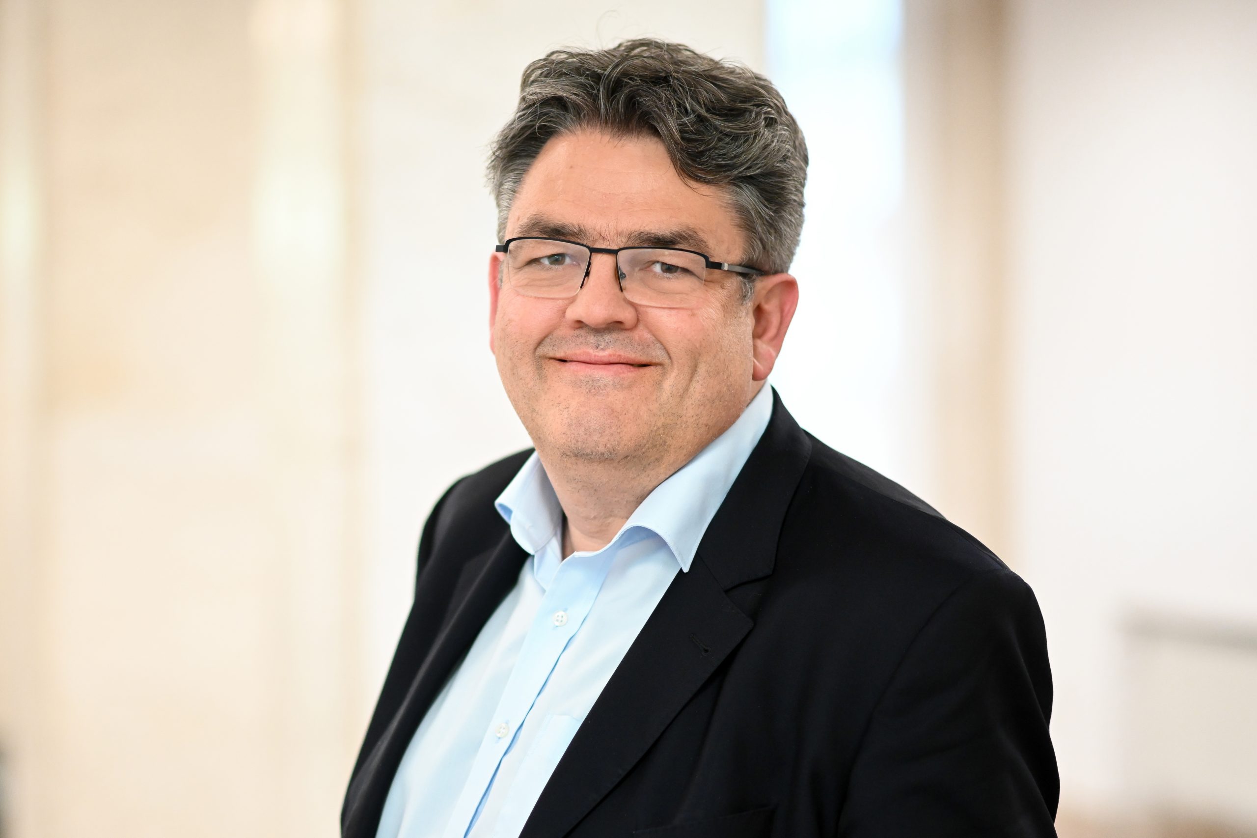 Thomas Hess, Professor für Wirtschaftsinformatik und Betriebswirtschaftslehre an der LMU München. Foto: Tobias Hase / LMU BWL