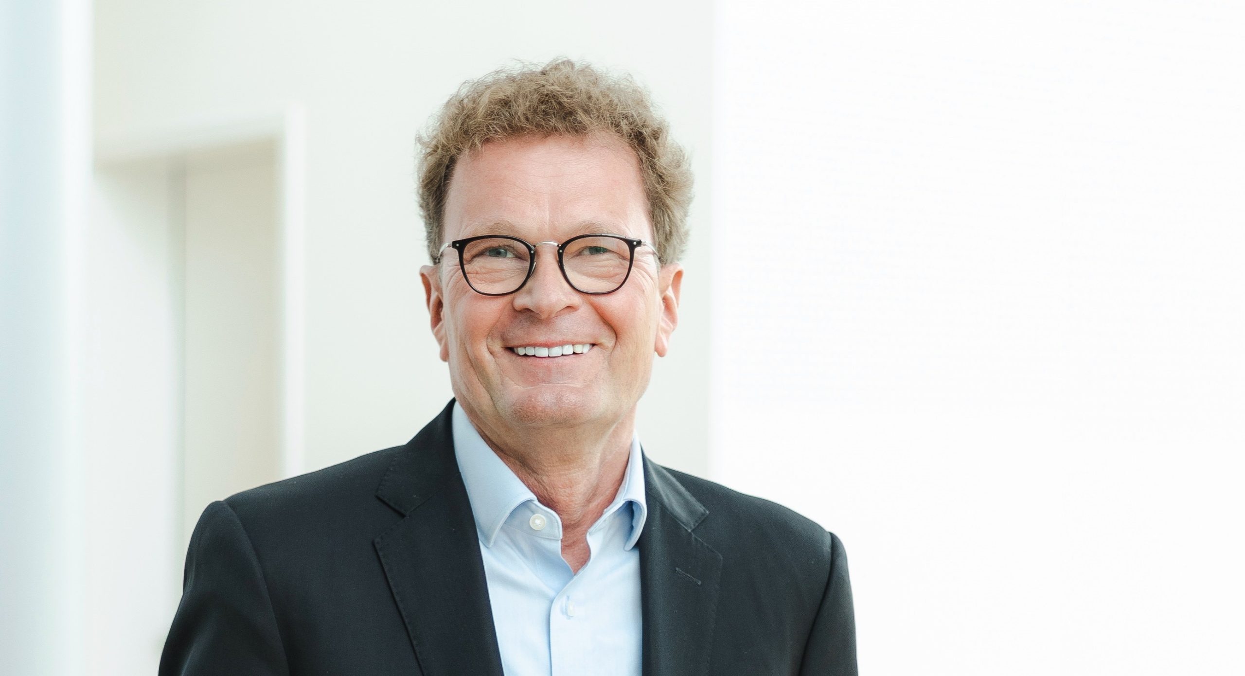 Adalbert M. Neumann, CEO von Busch-Jaeger und Vorstand in der Wirtschaftsinitiative Smart Living